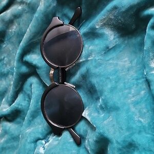 Vintage Style Round Black Sunglasses | Retro | 1930s Style